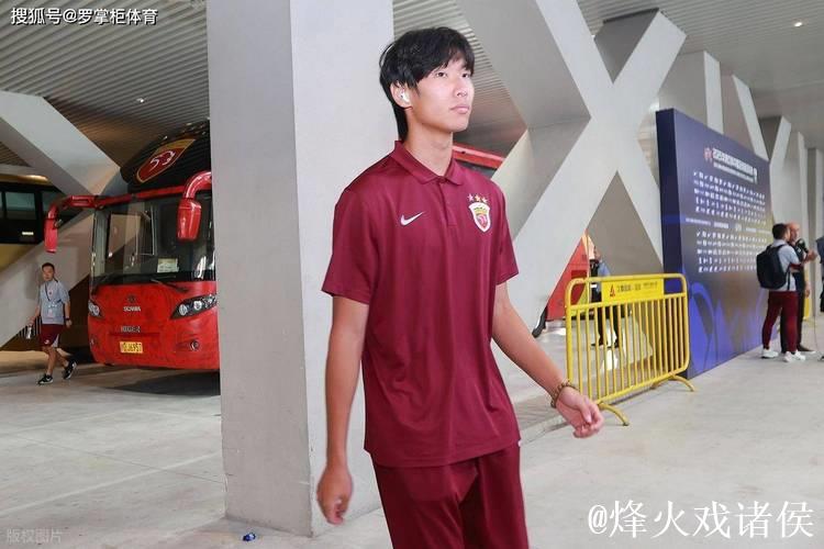 20岁中超冠军王牌自荐进国足,邵佳一听到了吗?球迷却态度冷淡 20岁中超冠军王牌自荐进国足,邵佳一听到了吗?球迷却态度冷淡