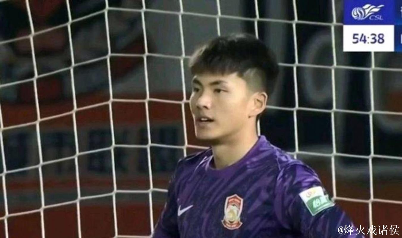 博主:申花再次报价李昊,不过球员新赛季大概率会留队 博主:申花再次报价李昊,不过球员新赛季大概率会留队