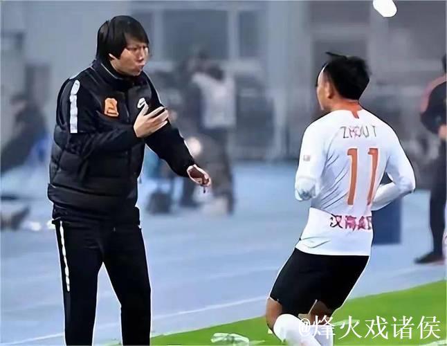中超退役球员：李铁业务能力强 我不吃海参